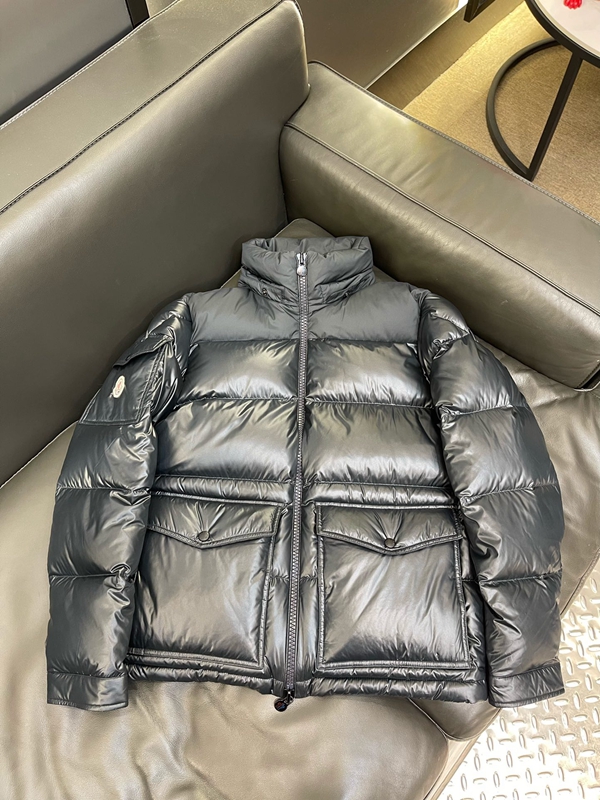 ハイクオリティダウンジャケット背面デザイン